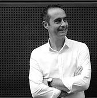 <center>Luis Álvarez</center>